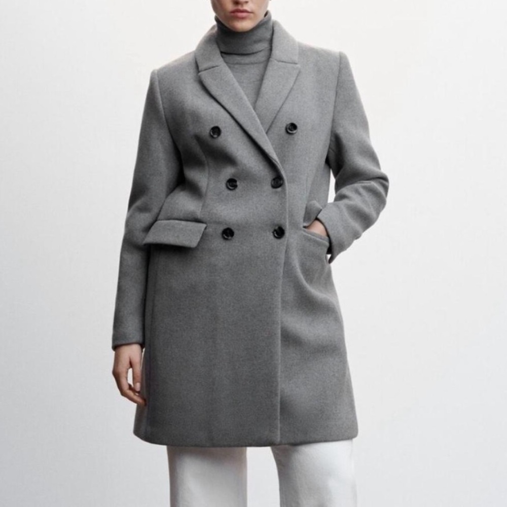 Mango wool coat for women. Structured but comfortable size medium.New with tags